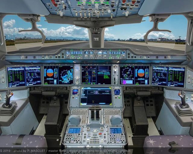 Airbus A350 Flight Deck